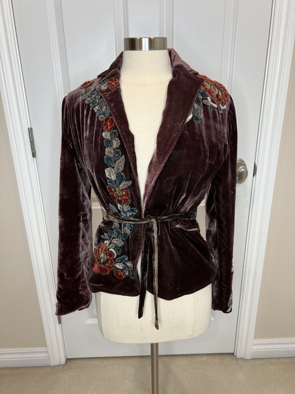 Brown Velvet Jacket Silk blend Embroidered & Beaded M Boho Western Read Flaw